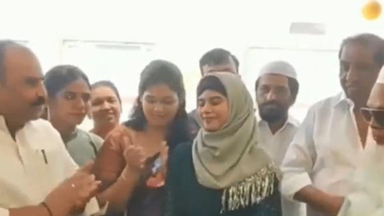 అనంతపురం: జిల్లాలో సందడి చేసిన పది రూపాయల డాక్టర్