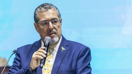 Bernardo Arévalo: el hijo de un expresidente reformista que promete seguir sus pasos como nuevo mandatario de Guatemala