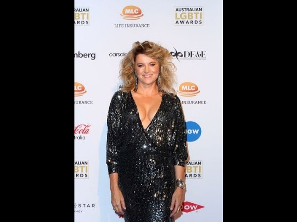 Les maris de Lucy Lawless : les romances dans "Xena : Warrior Princess" et sa vie de famille