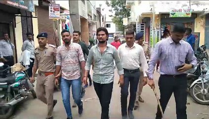 SURAT VIDEO/ महिलाओं को पाइप से पीटने वालों को पकड़ कर जुलूस निकाला