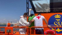 Llegada a Torrevieja de Salvamento Marítimo con los inmigrantes