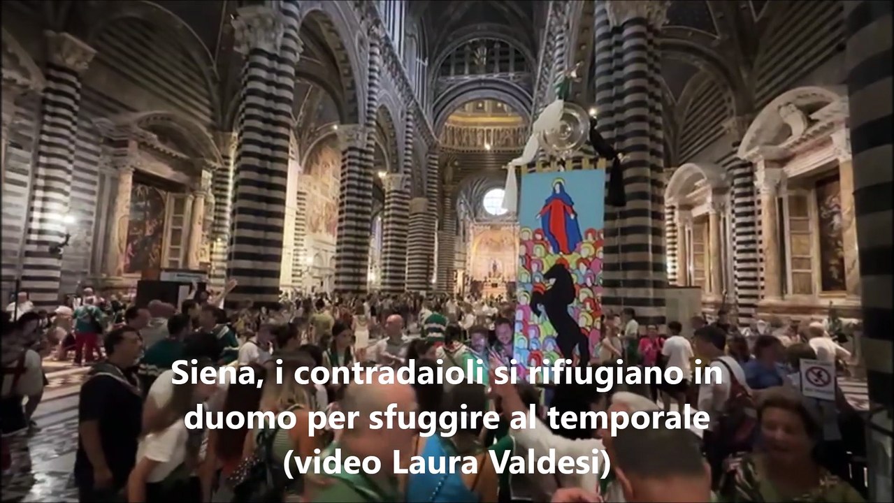 Maltempo: grandinata sulla collina pistoiese, temporale sui festeggiamenti post Palio a Siena