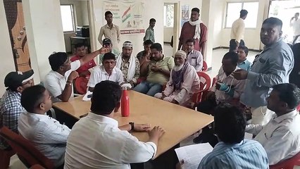 Members put problems in front of CEO in Emagird Panchayat