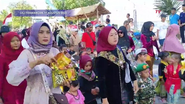 Meriah! Pawai 17-an di Gili Trawangan, Emak-emak, WNA, hingga Anak-anak Turut Bahagia