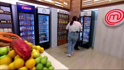 “Comer un omelette así es como comer un cartón”, la dura calificación para el cocinero que se llevó el segundo delantal negro