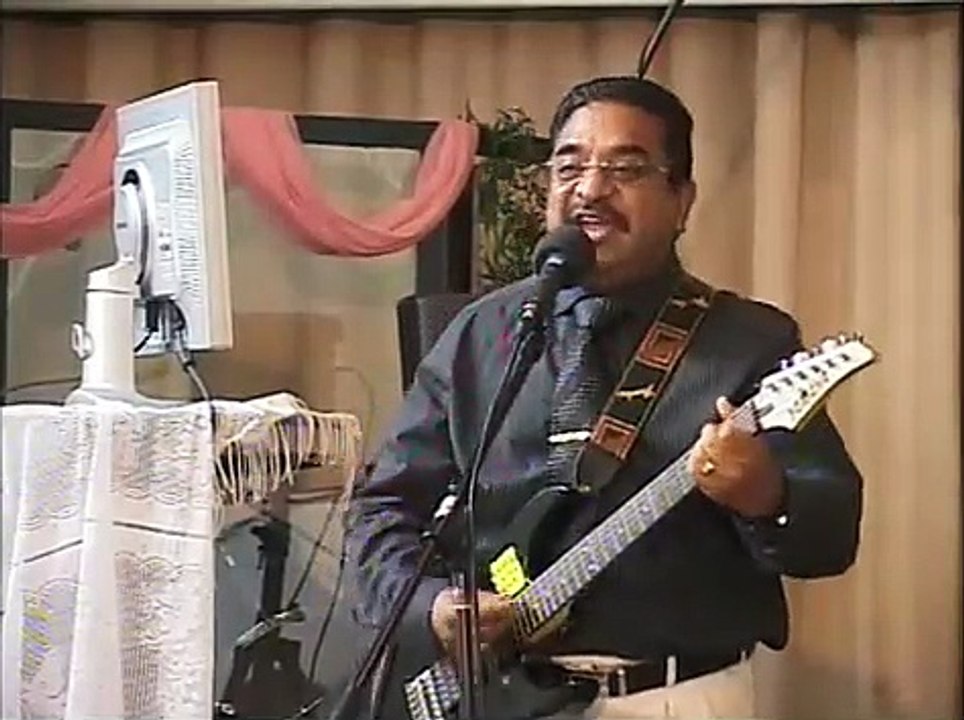 பாடல் - உன் இதயத்தின் வாசலில் Tamil Christian Song by Suresh