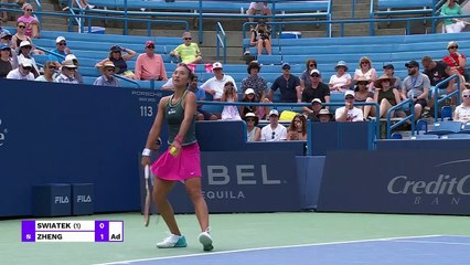 CLEAN: Swiatek fights back to set up Vondrousova showdown