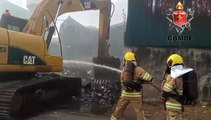 Parte de galpão que pegou fogo na Estrutural é demolido por risco de desabamento
