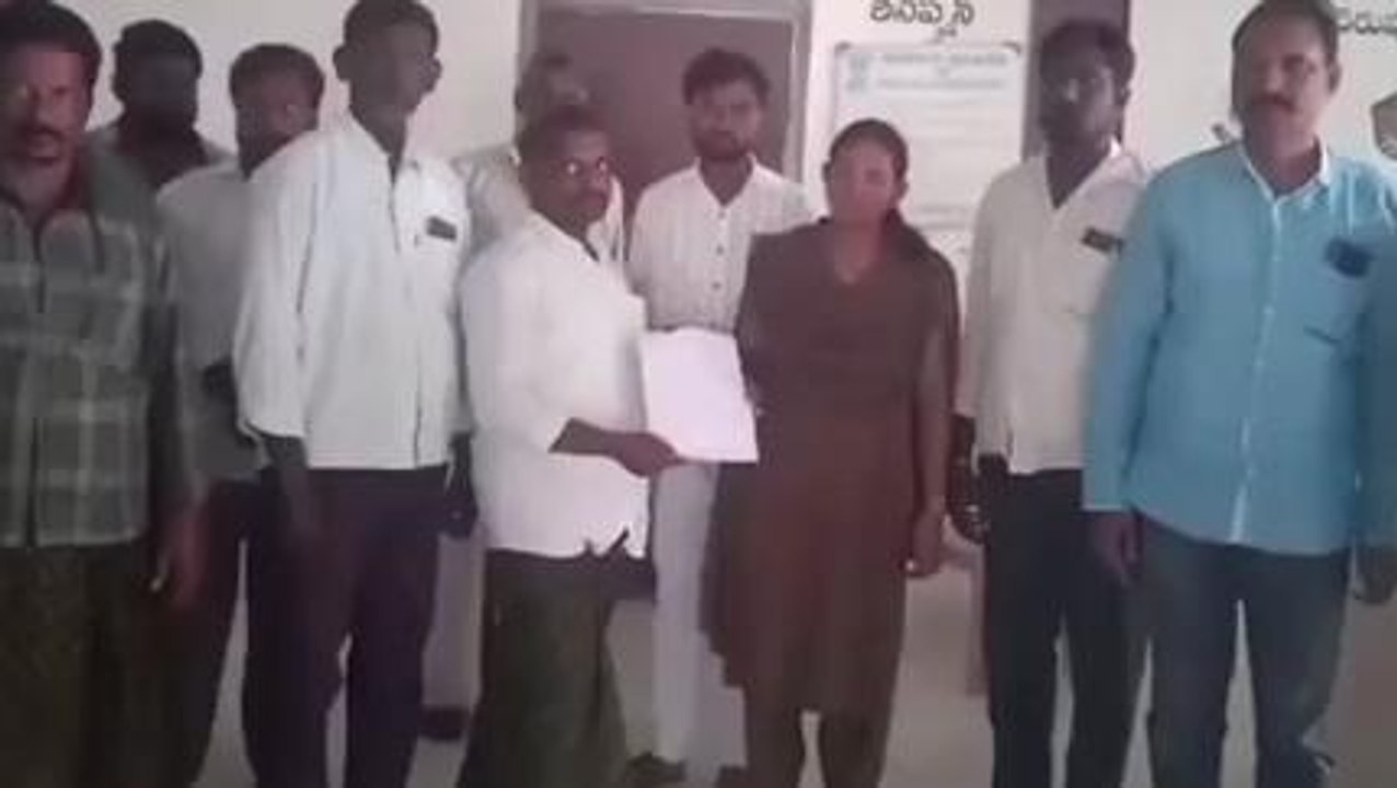 ప్రకాశం: ఉపాధ్యాయులపై సస్పెన్షన్ వేటు