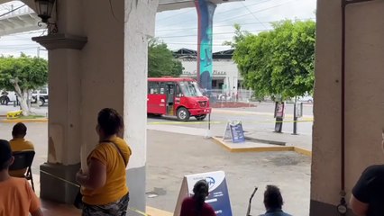 Fallece tras ser atropellada por un camión de transporte público
