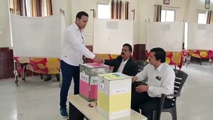 अभिभाषक संघ चुनाव :कड़े मुकाबले के लिए मतदान शुरू देखे वीडियो