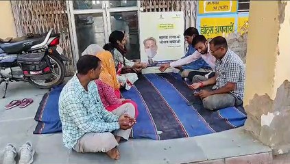 नर्सेज कर्मियों ने मुख्यमंत्री गहलोत की उतारी आरती, देखे वीडियो