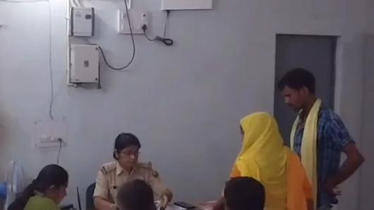 अररिया: पीड़िता ने यौन शोषण का लगाया आरोप, महिला थाना में दिया आवेदन