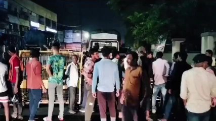 रीवा: अस्पताल के बाहर जमकर हंगामा,सड़क पर जमकर कटा बबाल