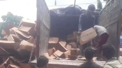 BREAKING: ट्रक पर लदे भारी मात्रा में अंग्रेजी शराब के साथ दो तस्कर गिरफ्तार, भेजा जेल