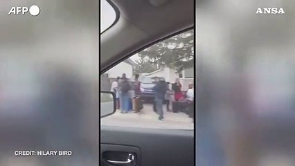 Incendi in Canada, lunghe code per i voli di evacuazione a Yellowknife