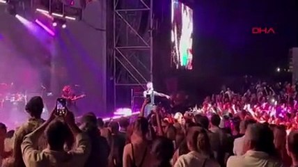Robbie Williams, Türkiye'de ilk kez konser verdi
