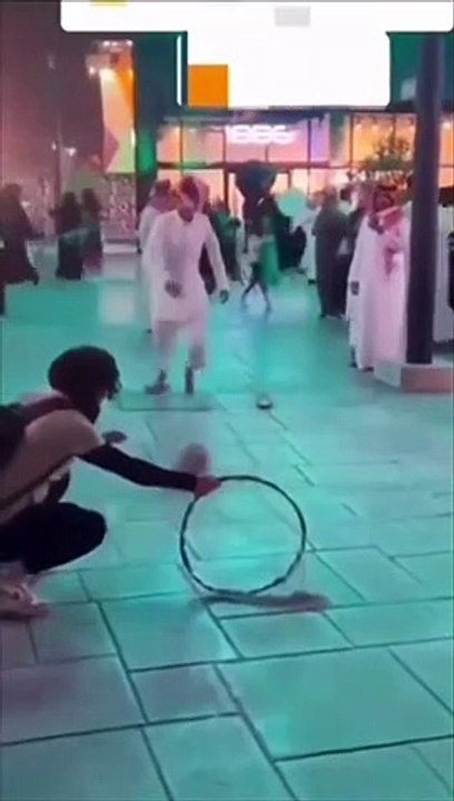 اضحك شوية