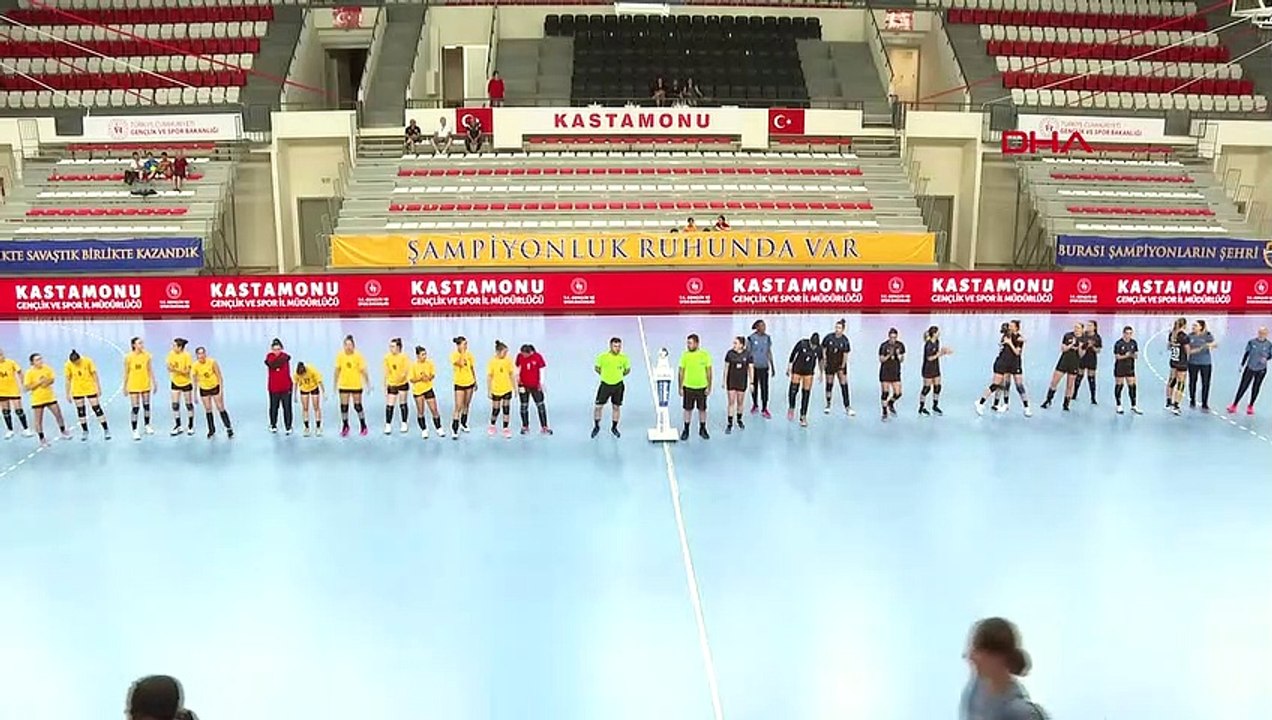 Les papillons bleus sont revenus invaincus