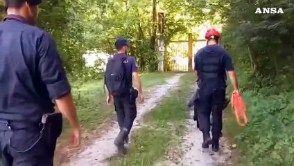 Uccide padre e amico, trovato nel bosco vicino a una chiesetta