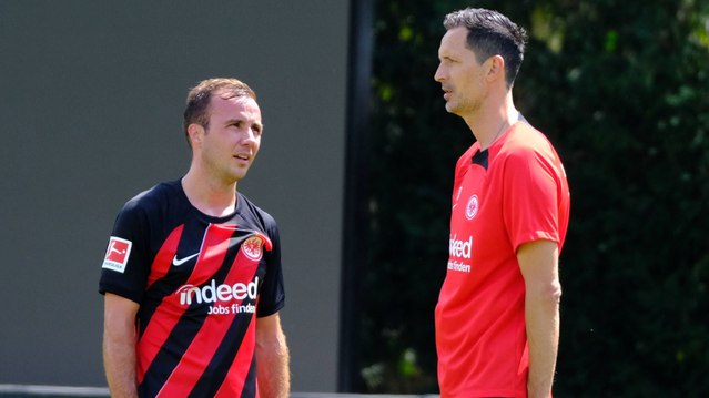 Toppmöller scherzt über Götzes Kartenstatistik - und nimmt ihn in die Pflicht