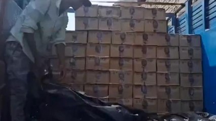 मुजफ्फरपुर: ट्रक पर लोड 50 लाख की शराब पुलिस ने किया बरामद, एक चालक गिरफ्तार