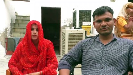 गार्ड ने लिया महिला मरीज का नमूना, देखता रहा अस्पताल स्टाफ