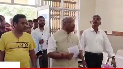कटिहार: पूर्व डिप्टी सीएम तारकेश्वर प्रसाद ने सदर अस्पताल का किया निरीक्षण, नए भवन कों लेकर...