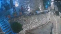 Cuatro turistas italianos se marchan de un restaurante en Albania sin pagar