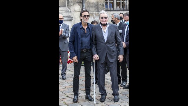 Merci pour ton soutien mon... : Anthony Delon, de retour à Douchy, remercie un fidèle ami bien c