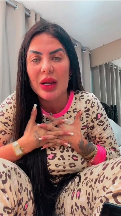 “Parem de querer arrotar tanta santidade”, diz pastora Renálida Carvalho sobre polêmica do aniversário