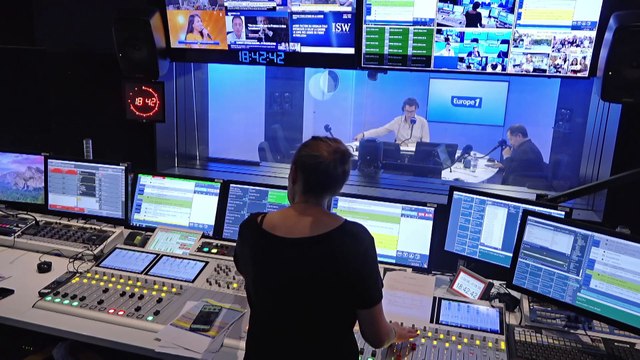 Nicolas Sarkozy sur la guerre en Ukraine // Invective en ligne entre JL Melenchon et Olivier Faure