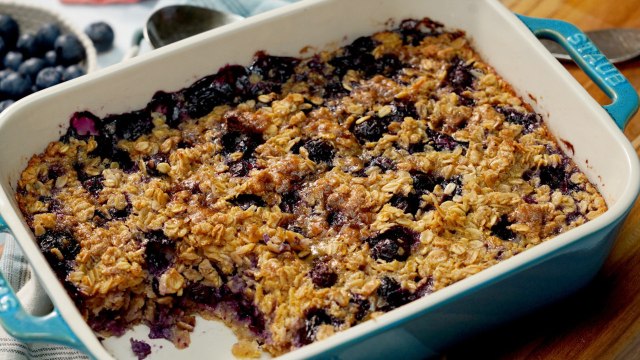 How to Make Blueberry Baked Oatmeal