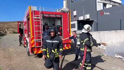 Stagiaire 'pompiers' au travail