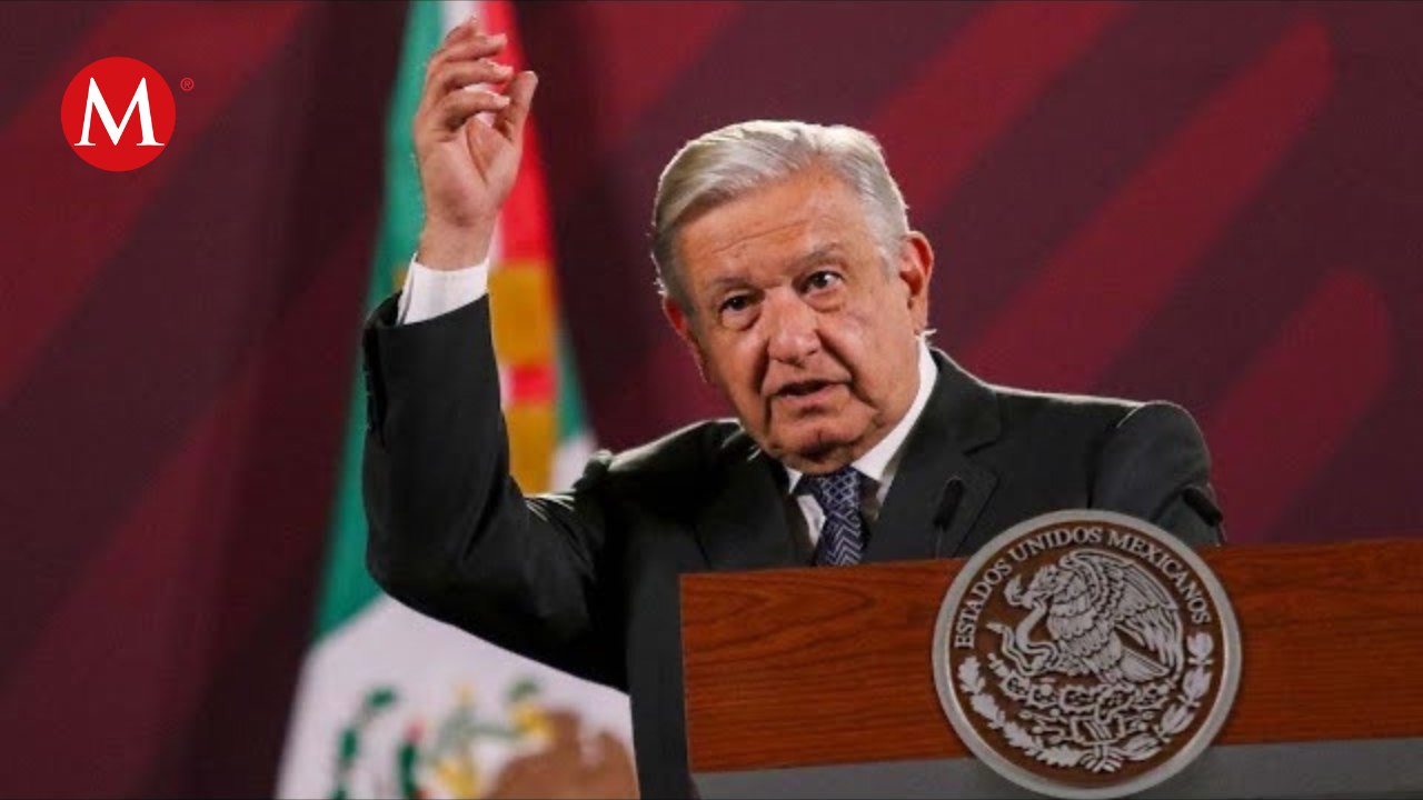"Me daría pena subirme", dice AMLO ante carros extravagantes