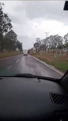 Chuva e vento fortes tombam postes na PR-182 e deixam 563 domicílios sem luz em Umuarama