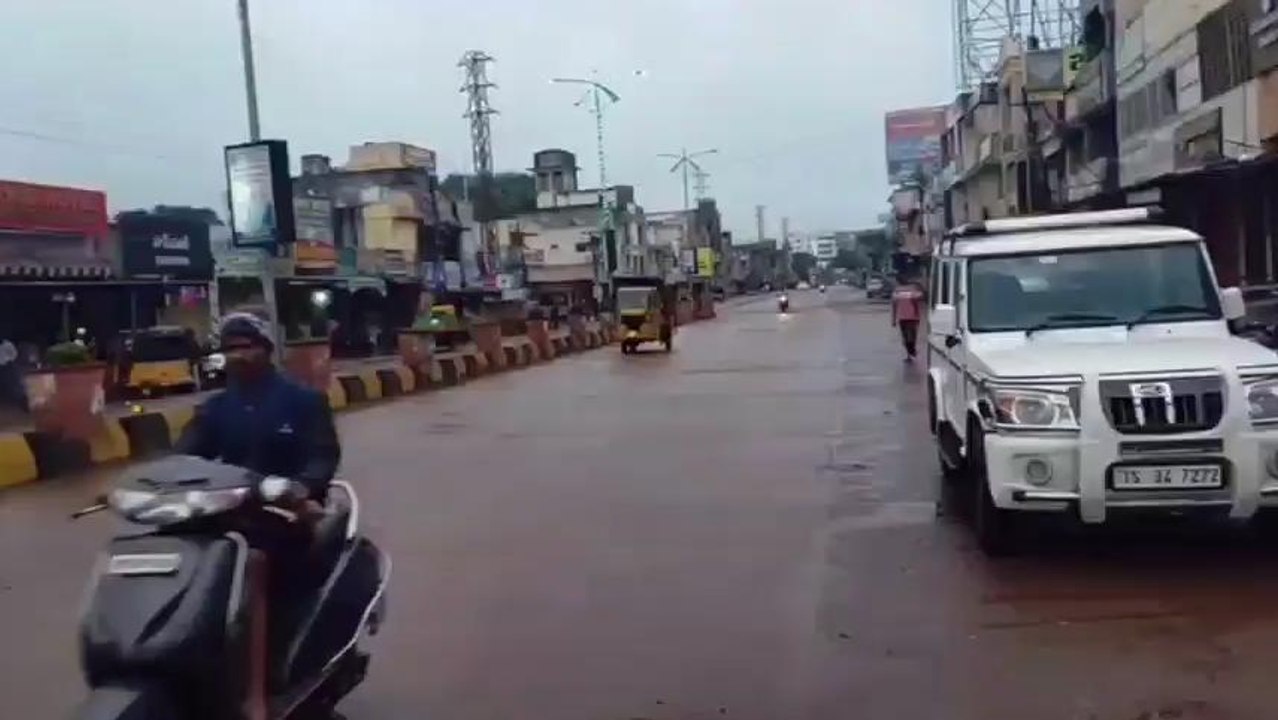 వికారాబాద్: ఒక్కసారిగా చల్లబడిన వాతావరణం.. వర్షం రాకతో ఆనందం