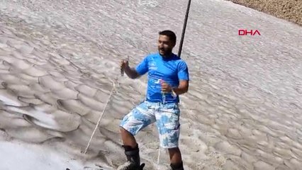 Ağustos ayında karda kayak