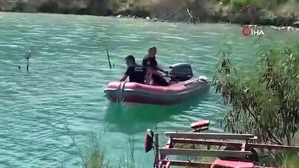 Il est mort à la vue de tous... C'est ainsi que le touriste britannique s'est noyé dans la rivière dans laquelle il est entré pour se rafraîchir.