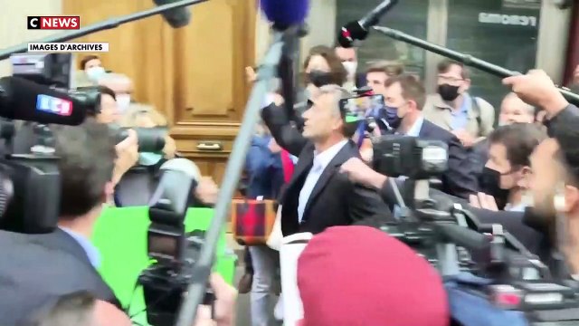 La passion des Français pour les livres politiques