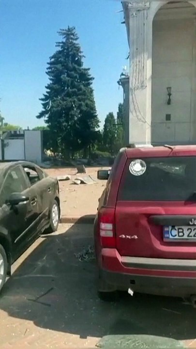 6 Tote nach Russlands Angriff in Tschernihiw in der Ukraine- auch Kinder: Video geht viral