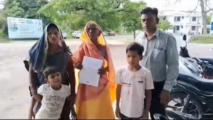 झाँसी: महिला ने अपने ही बेटे पर लगाए गंभीर आरोप, पुलिस के अधिकारियों से की शिकायत