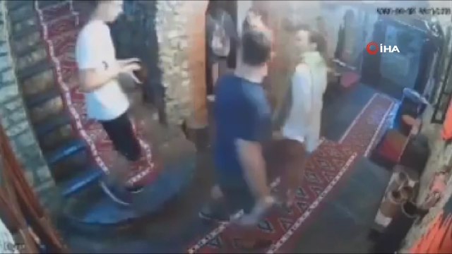 Arnavutluk'ta hesap ödemeden kaçan İtalyan turistlerin borcunu İtalya Başbakanı Meloni kapattı