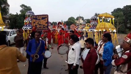 हाथी व झांकियों ने मोहा मन,  पुलिस बल तैनात रहा