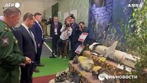 Russia, Medvedev visita l'esposizione delle armi Nato sottratte all'Ucraina