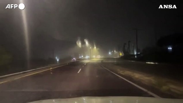 Messico, l'uragano Hilary porta piogge e forti venti