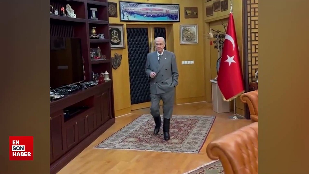 Devlet Bahçeli çizmelerini giydi, mesajı verdi: Kıbrıs Türk’tür