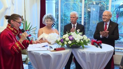 Kılıçdaroğlu, gazeteci Semra Topcu ve VE Faruk Bildirici'nin nikah törenine katıldı
