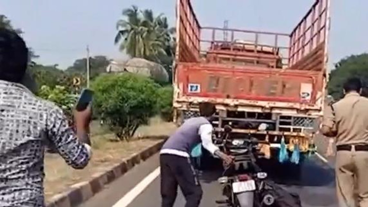 కోనసీమ జిల్లా: భారీగా గంజాయి స్వాధీనం... @ రూ.1...