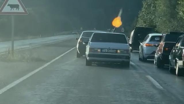 Düğün konvoyunda pompalı tüfekle havaya ateş açtı